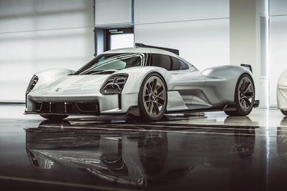 Porsche 919 Street (2017; 1-1 clay model)