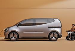 1 Motability Operations - CALLUM - eVITA concept - Side